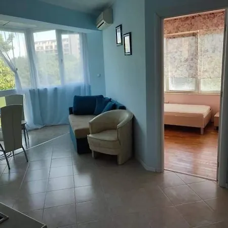 Golden Sands Apartment شقة غولدن ساندز